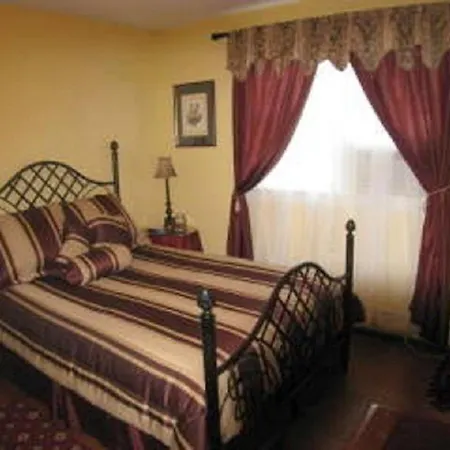 Harbor Gardens Inn